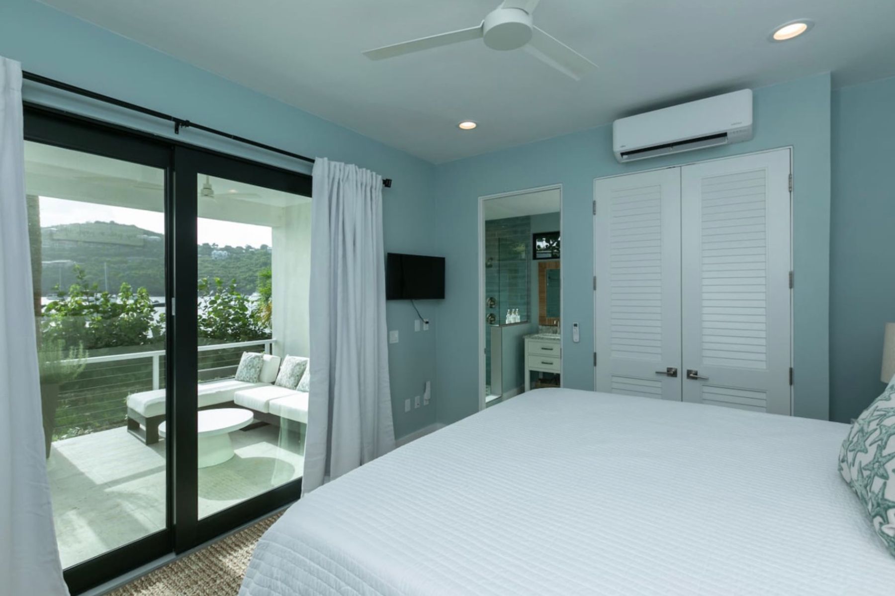 Sol Mate villa photo.